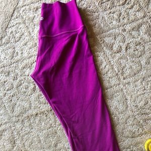 Lululemon Wunder Under 18” Capri Legging